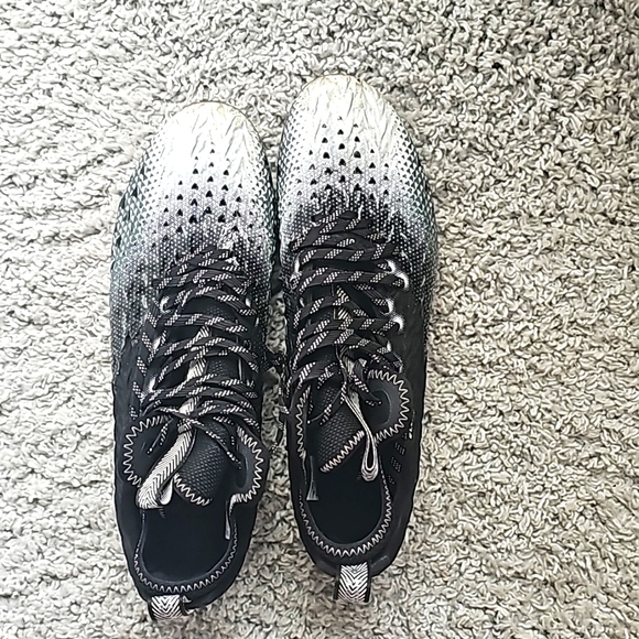 Under Armor Football Cleats , size 13 - Picture 1 of 6